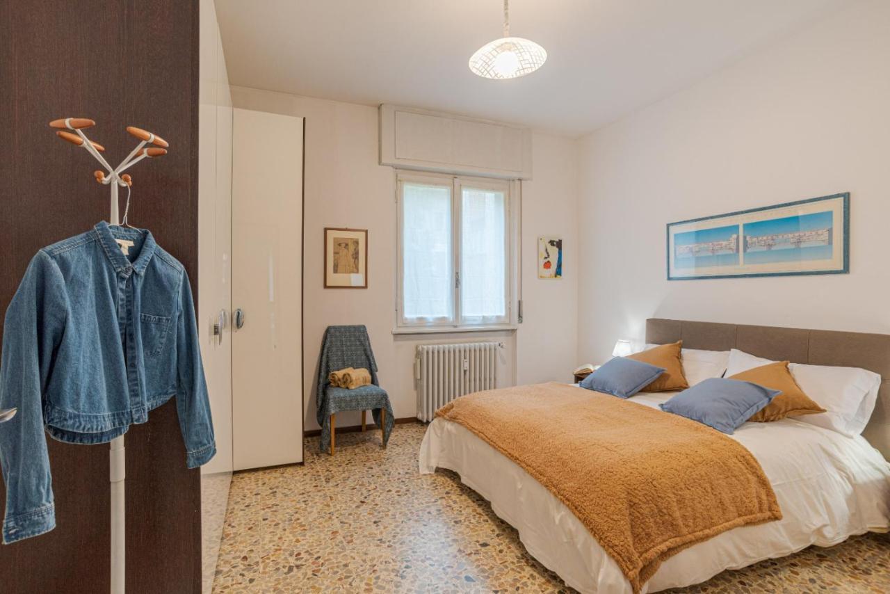 Lovely & Quiet Apartment - With Balcony & Parking Como Luaran gambar
